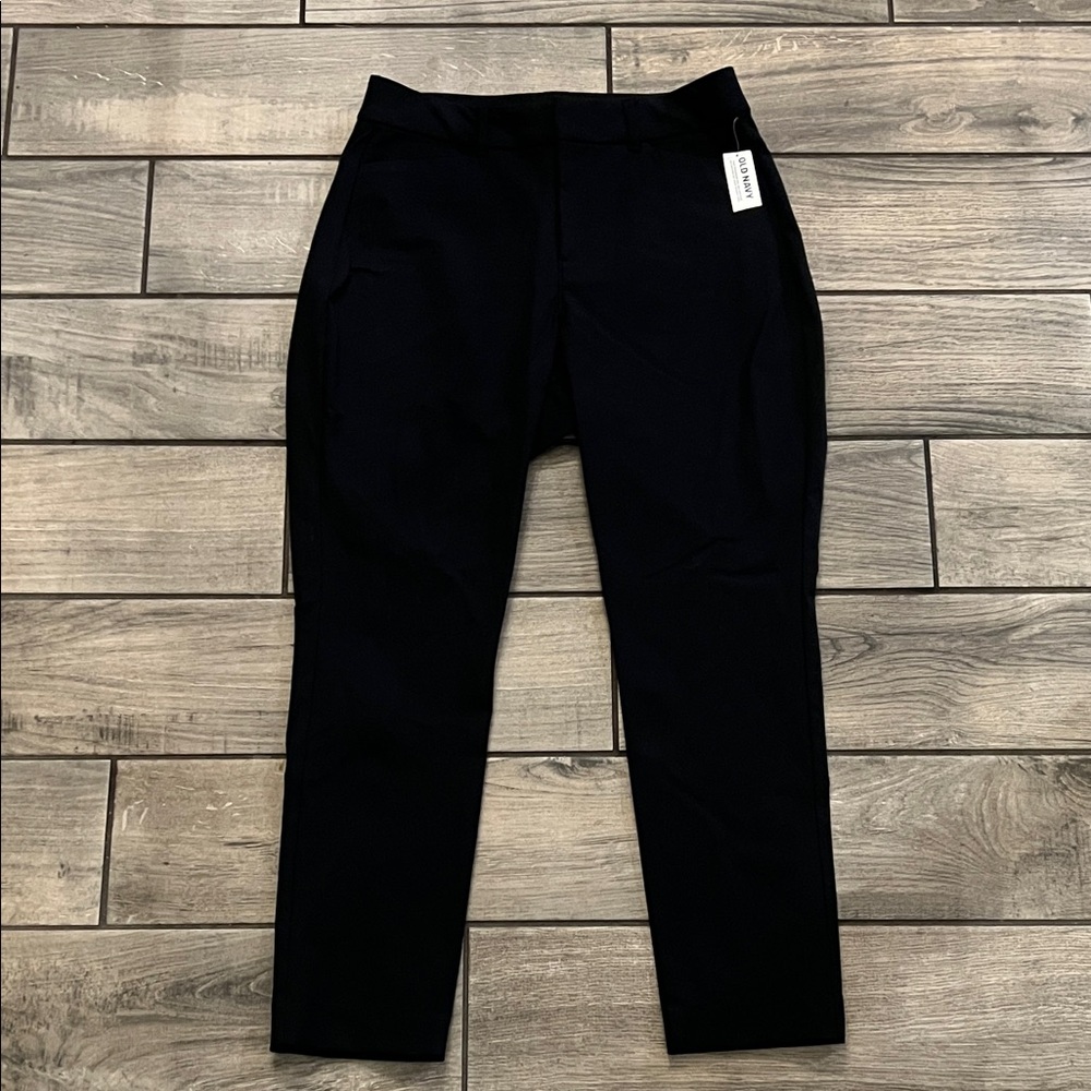 New!! Old Navy Women's Black high rise, pixie dress Pants